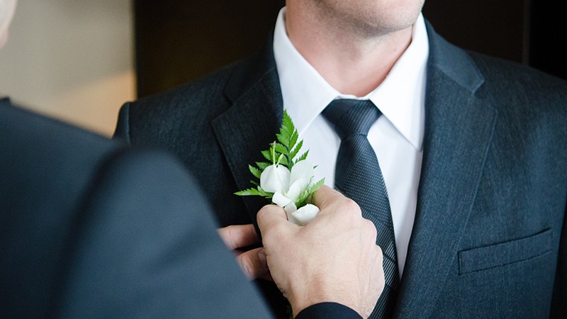 Eligiendo el traje de novio para la boda